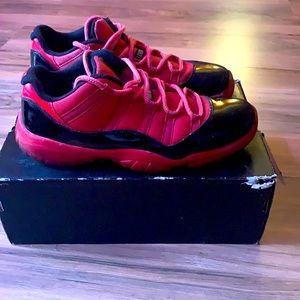 Jordan 11 low custom painted condition 6/10